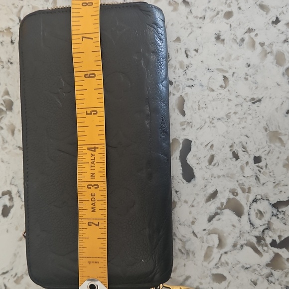Louis Vuitton Black Embossed Leather Wallet/Wristlet - Needs Rehab - Picture 13 of 15
